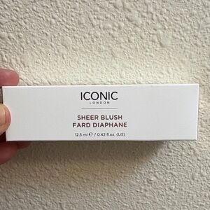 NEW ICONIC London Sheer Blush in White Box